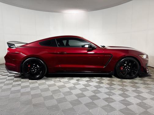 2017 Ford Shelby GT350 Base