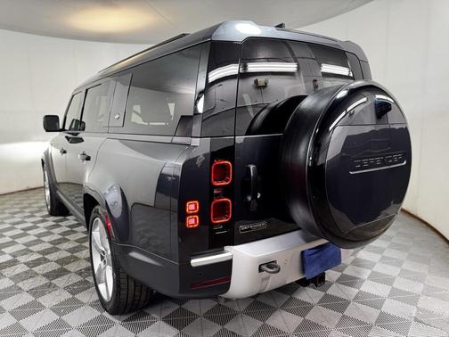 2023 Land Rover Defender 130 First Edition