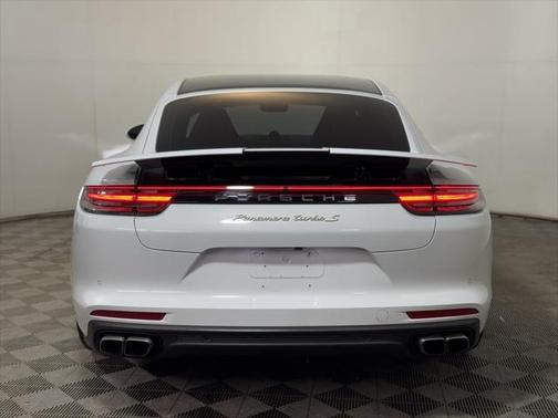 2018 Porsche Panamera E-Hybrid Turbo S