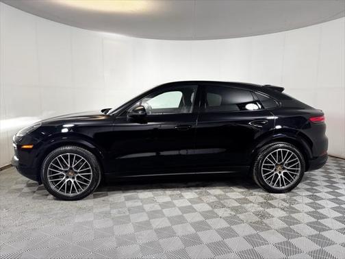 2022 Porsche Cayenne S