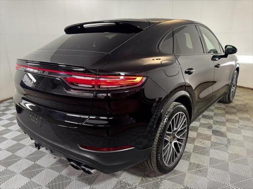 2022 Porsche Cayenne S