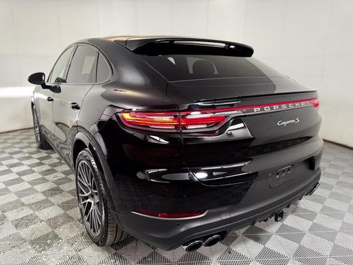 2022 Porsche Cayenne S