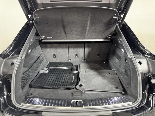 2022 Porsche Cayenne S