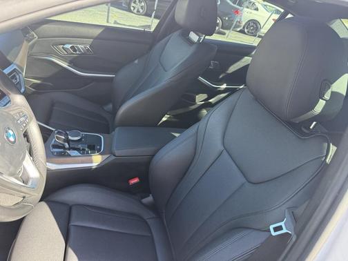 2021 BMW 330 xDrive