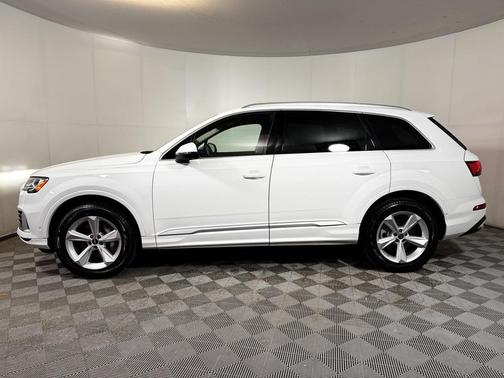 2023 Audi Q7 55 Premium