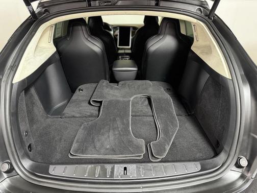 2017 Tesla Model X 75D
