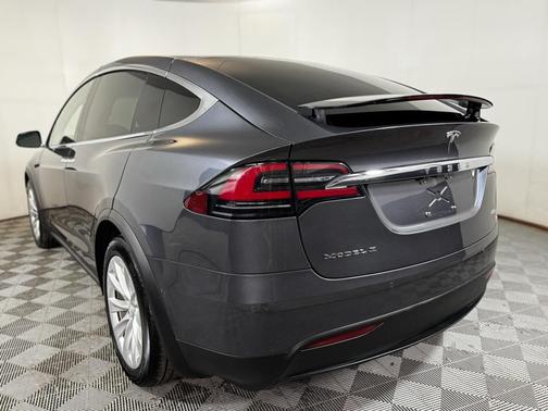 2017 Tesla Model X 75D