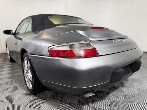 2001 Porsche 911 Carrera