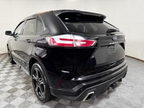 2022 Ford Edge ST