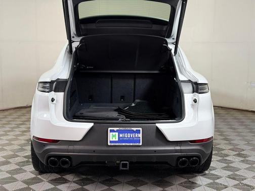 White 2025 Porsche Cayenne Cayenne