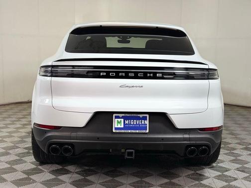 White 2025 Porsche Cayenne Cayenne