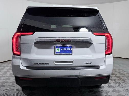 Summit White 2022 GMC Yukon XL SLT