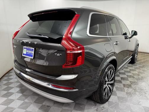 2022 Volvo XC90 T6 Inscription