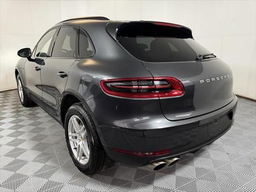 2018 Porsche Macan Base