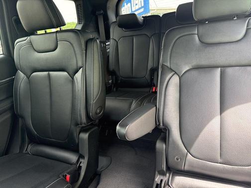 Bright White Clearcoat 2022 Jeep Grand Cherokee L Overland