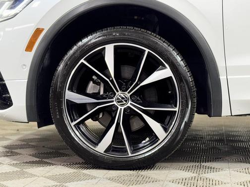 2023 Volkswagen Tiguan 2.0T SEL R-Line 4MOTION