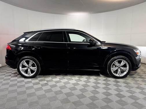 2021 Audi Q8 55 Premium Plus