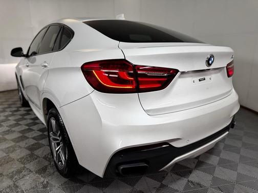 2016 BMW X6 xDrive50i
