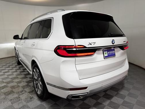 2024 BMW X7 xDrive40i