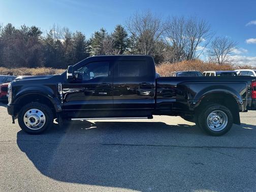 2023 Ford F-450 Lariat