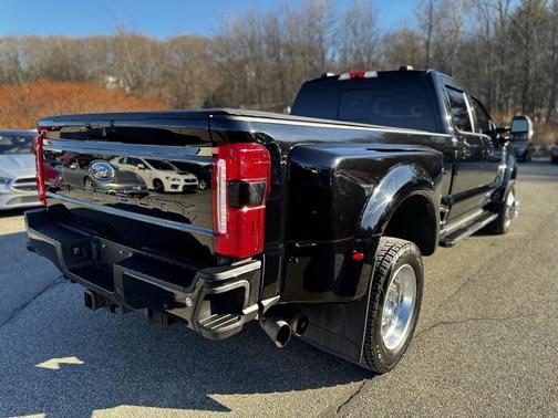 2023 Ford F-450 Lariat