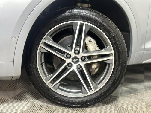 2021 Audi Q5 Prestige 55 TFSI e quattro S tronic