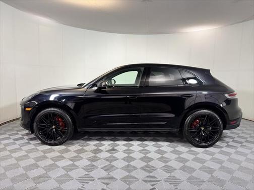 2023 Porsche Macan Base