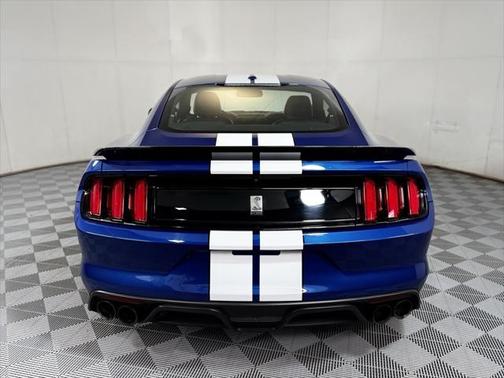 2017 Ford Shelby GT350 Base