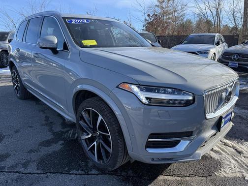 2024 Volvo XC90 B6 Plus Bright Theme 6-Seater