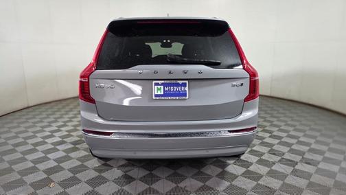 2024 Volvo XC90 B6 Plus Bright Theme 6-Seater