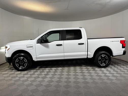 2022 Ford F-150 Lightning Pro