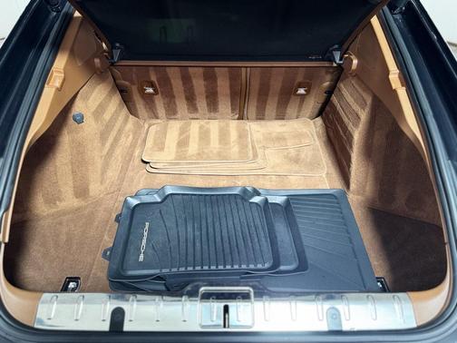 2018 Porsche Panamera 4S