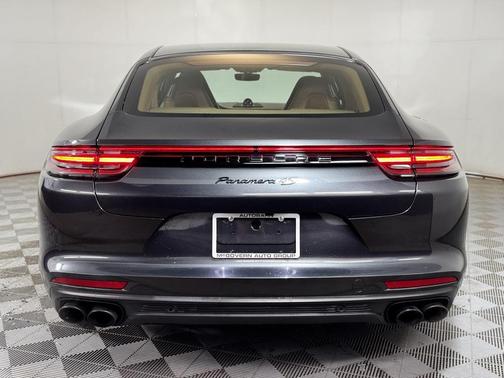 2018 Porsche Panamera 4S