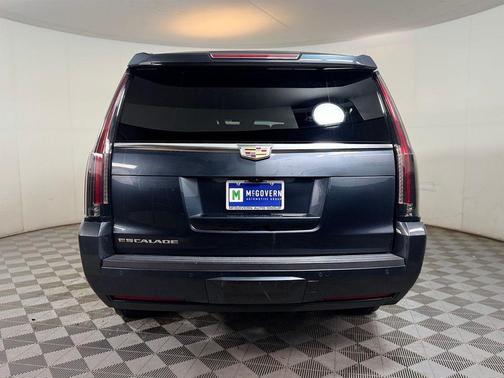Shadow Metallic 2019 Cadillac Escalade ESV Platinum
