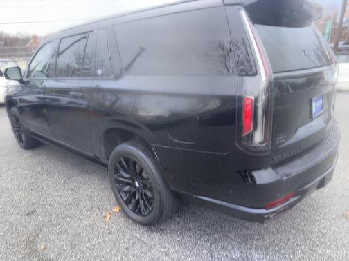 2023 Cadillac Escalade ESV Sport Platinum