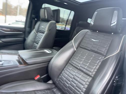 2023 Cadillac Escalade ESV Sport Platinum