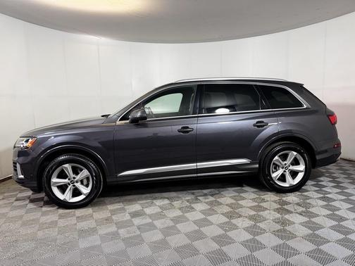 2022 Audi Q7 45 Premium