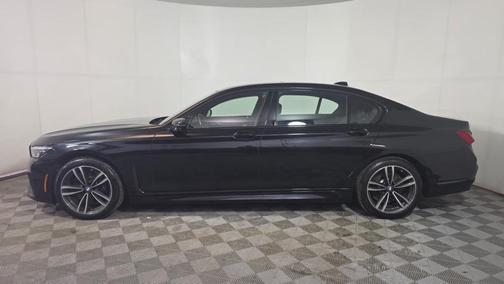 2021 BMW 750 i xDrive