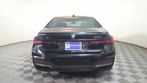 2021 BMW 750 i xDrive