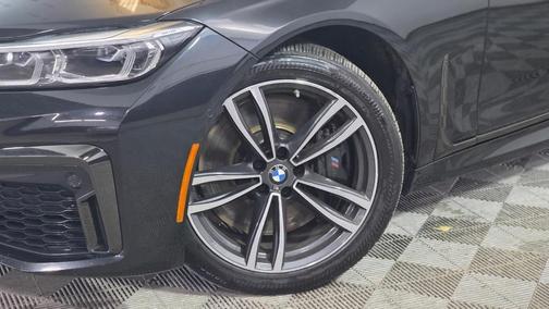 2021 BMW 750 i xDrive