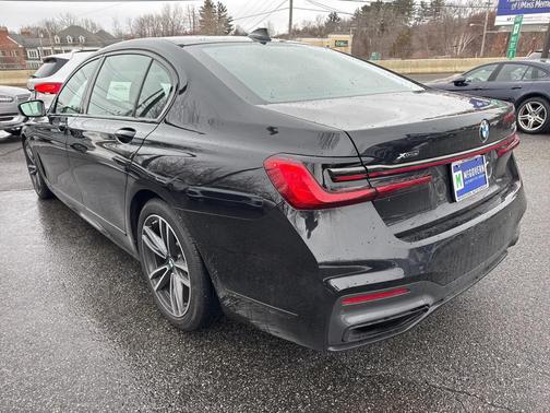 2021 BMW 750 i xDrive