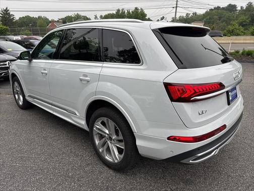 2022 Audi Q7 55 Premium Plus