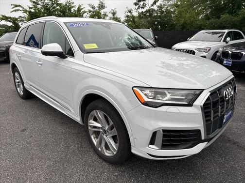 2022 Audi Q7 55 Premium Plus