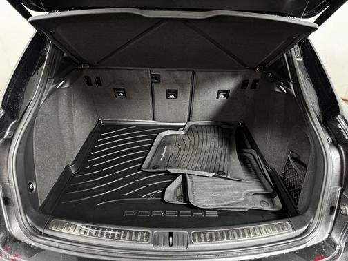 2021 Porsche Macan S