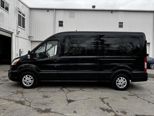 2022 Ford Transit-350 XLT