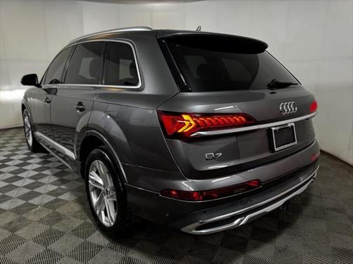2021 Audi Q7 55 Premium Plus