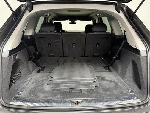 2021 Audi Q7 55 Premium Plus
