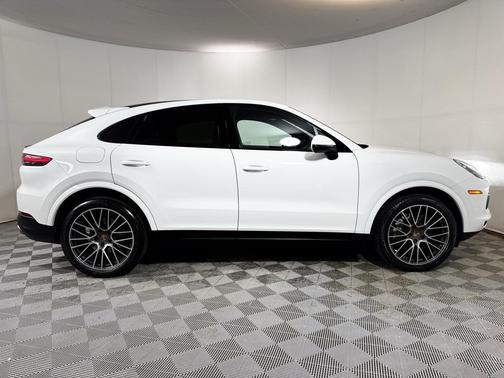2022 Porsche Cayenne Cayenne