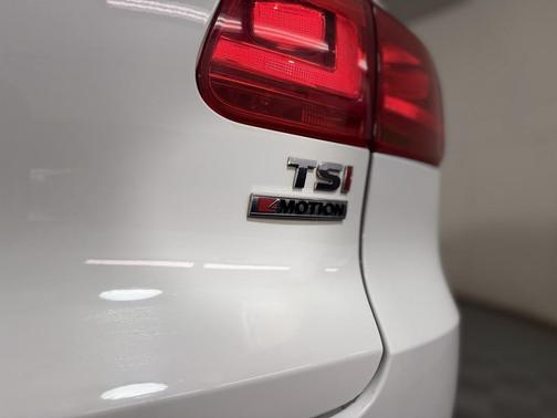 2017 Volkswagen Tiguan 2.0T Wolfsburg Edition