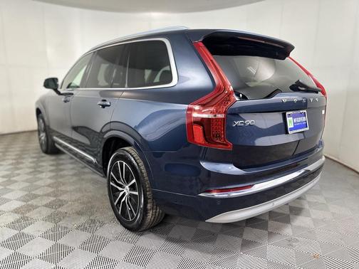 2022 Volvo XC90 Recharge Plug-In Hybrid T8 Inscription Expression 6 Passenger